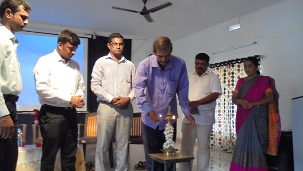 ವಾಣಿಜ್ಯಶಾಸ್ತ್ರ ಮತ್ತು ವ್ಯವಹಾರಾಡಳಿತ ವಿಭಾಗದ ವಿದ್ಯಾಥಿಗಳಿಗೆ ವಿಪುಲ ಅವಕಾಶಗಳು :ಡಾ. ಪ್ರಕಾಶ್ ಪಿಂಟೋ